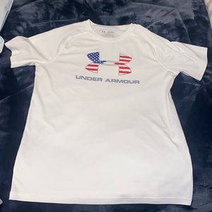 White Under Armour tee shirt youth XL